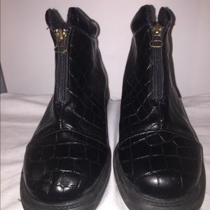 Wanderlust super comfy boots, size 7 1/2 M